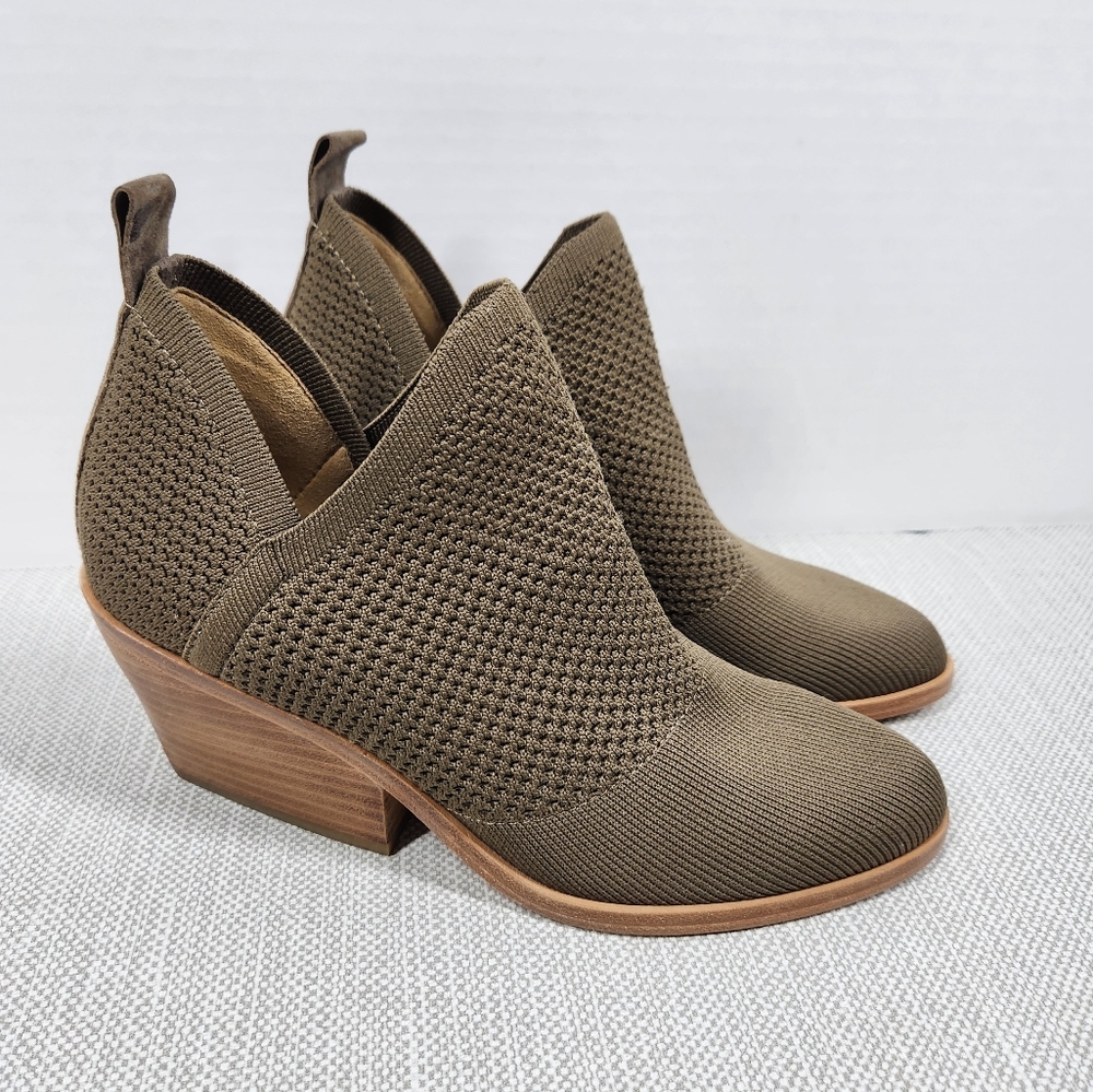Eileen Fisher Clever Size 6 Olive Green Bootie Stretch Knit Sock